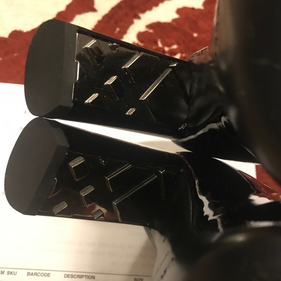 Burberry pump made in Italy - Picture 3 of 8